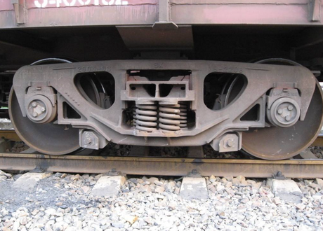 train wheels on track.png